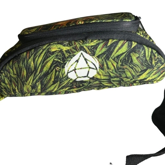 Emerald Harvest Chronic King Crossbody Bag Fanny Pack - Picture 10 of 13